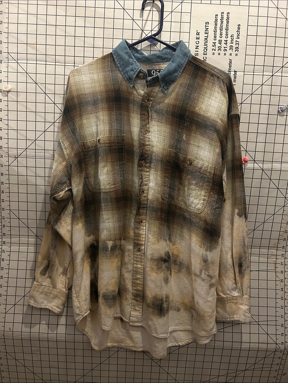 Men's Long Sleeve Plaid Button-Up Shirt with Contrast Collar - Brown/Beige